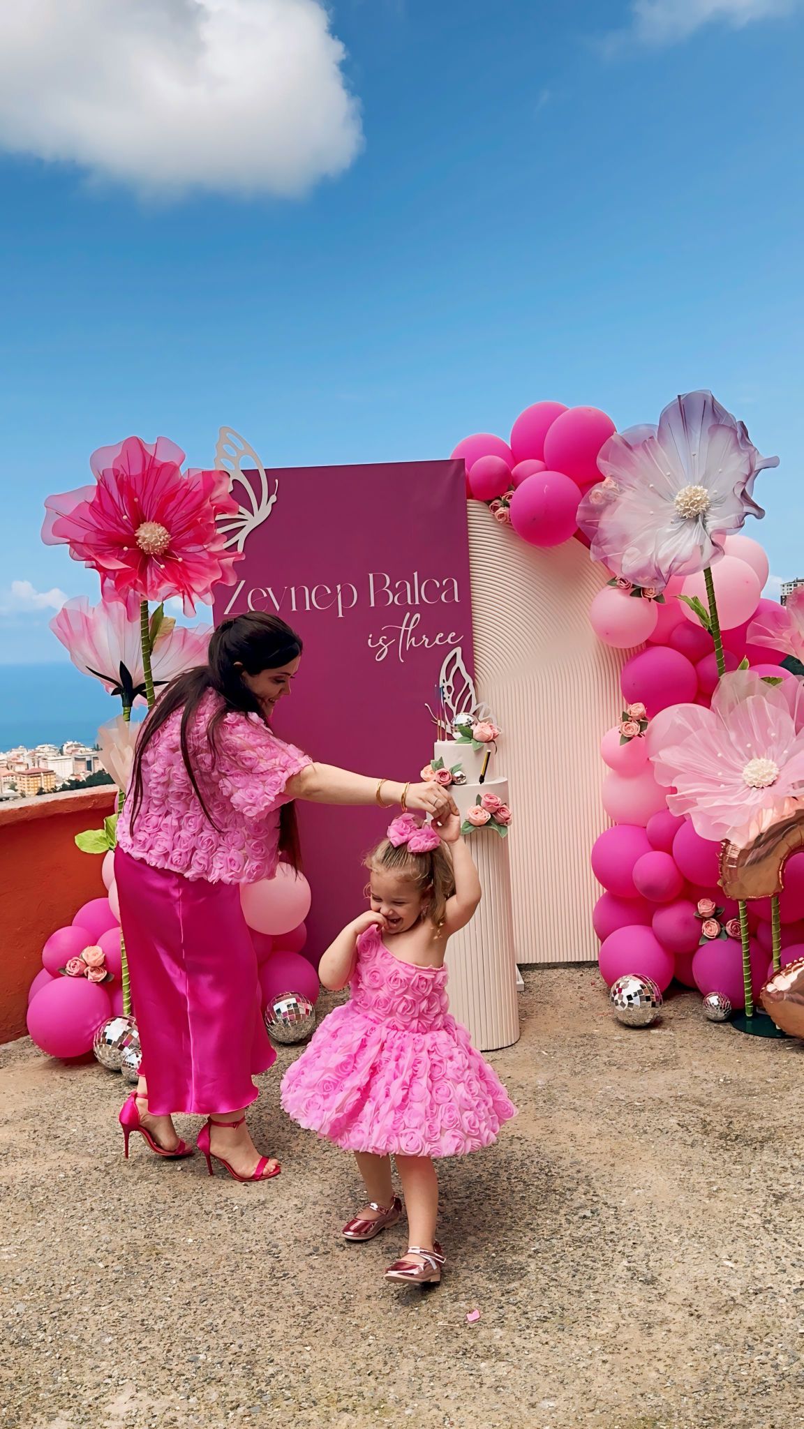 Ev dekorasyonu ve çiçek yerleşimi